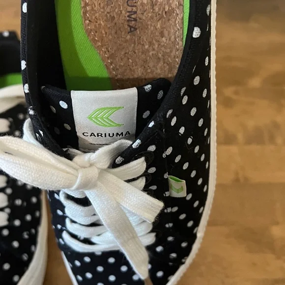 Cariuma OCA Women's Low Black Polka Dot Canvas Lace-Up Sneakers Sz US 9.5 - Picture 4 of 7